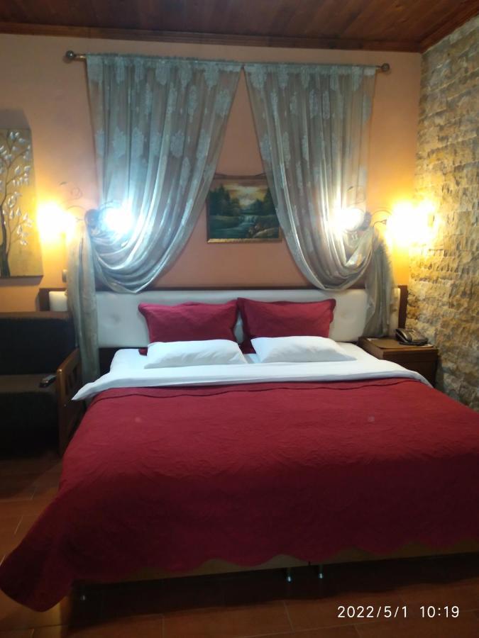 Xenonas Platia Apartment กาโต ลูตรากี ภายนอก รูปภาพ