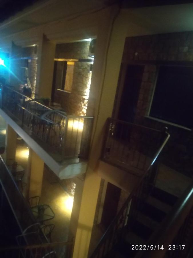 Xenonas Platia Apartment กาโต ลูตรากี ภายนอก รูปภาพ