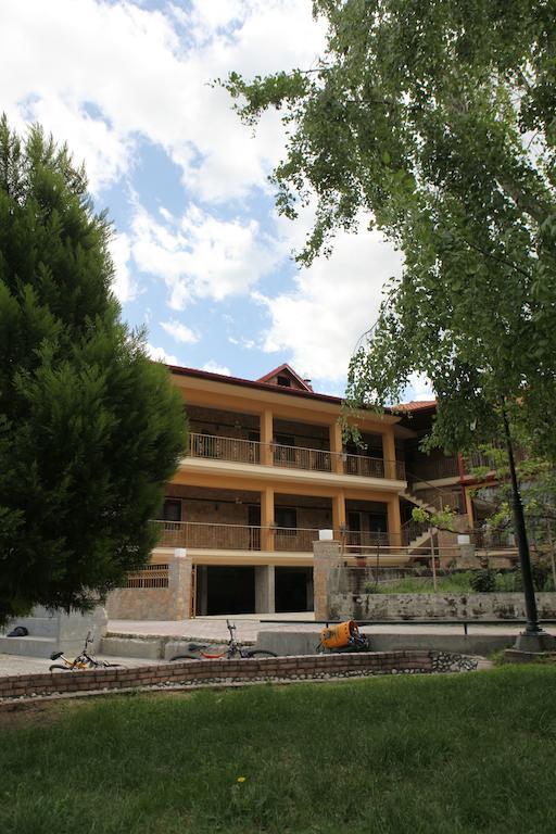 Xenonas Platia Apartment กาโต ลูตรากี ภายนอก รูปภาพ