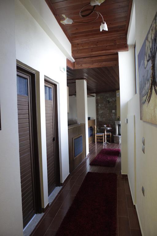 Xenonas Platia Apartment กาโต ลูตรากี ภายนอก รูปภาพ