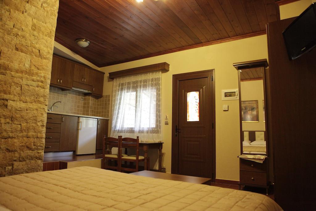Xenonas Platia Apartment กาโต ลูตรากี ภายนอก รูปภาพ