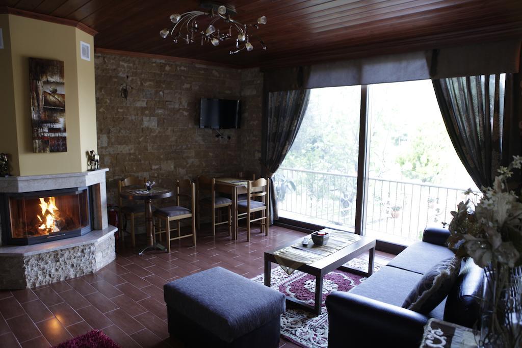 Xenonas Platia Apartment กาโต ลูตรากี ภายนอก รูปภาพ