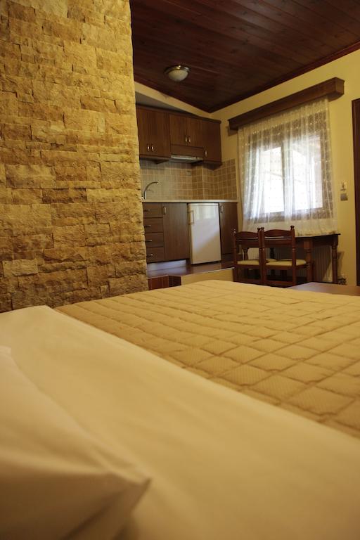 Xenonas Platia Apartment กาโต ลูตรากี ภายนอก รูปภาพ