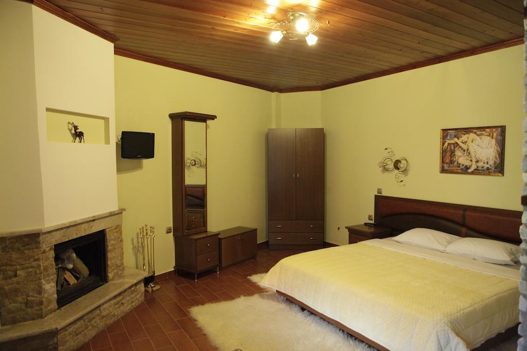 Xenonas Platia Apartment กาโต ลูตรากี ภายนอก รูปภาพ